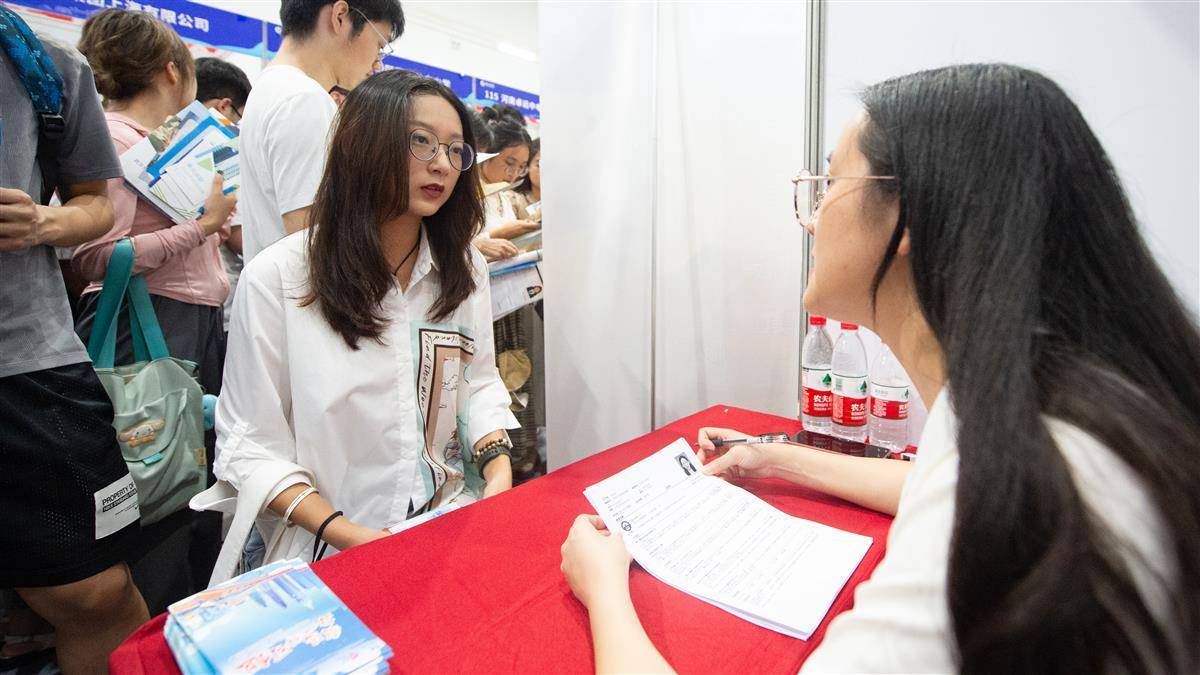 欢乐炸三张app